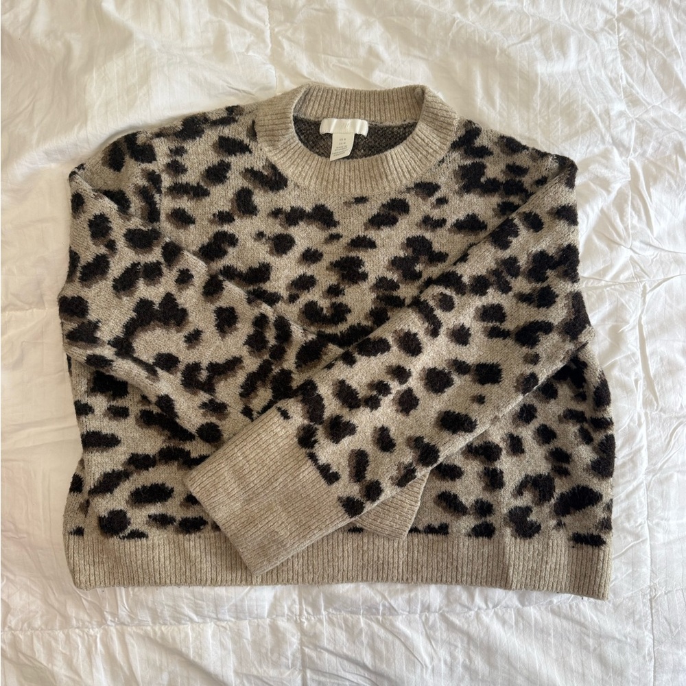 H&M Beige and Brown Animal Pattern Women's Sweater